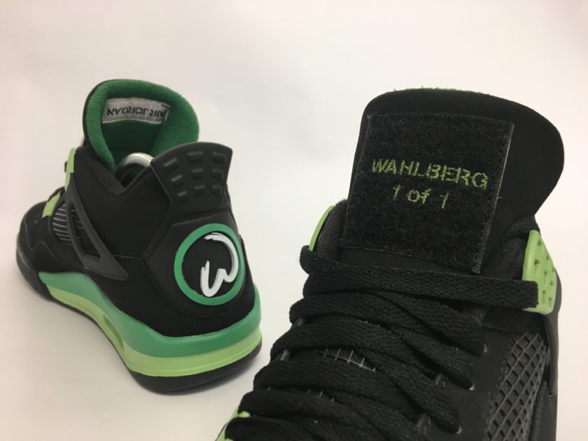 air jordan 4 wahlburgers